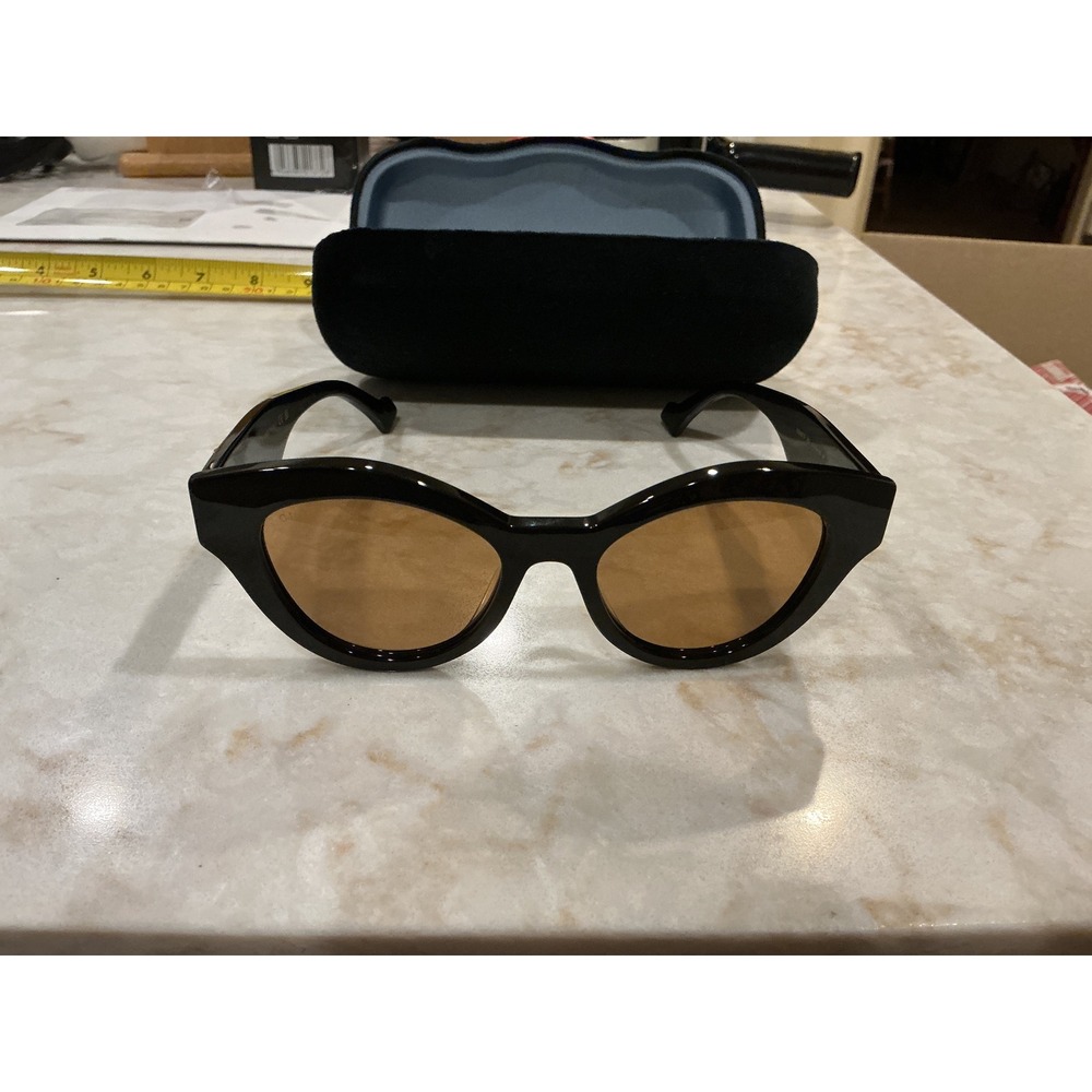 GUCCI GG0957S 003Cat Eye Sunglasses‎ Black Gold Logo Brown Lens Italy M